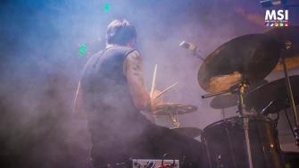 Mengungkap Peran Penting Drum dalam Band: Penjaga Irama dan Energi Panggung